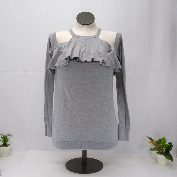Chelsea 28 Medium Cold Shoulder Sweater Soft Cozy Ruffle Gray Sweater Long Sleev - Picture 1 of 11